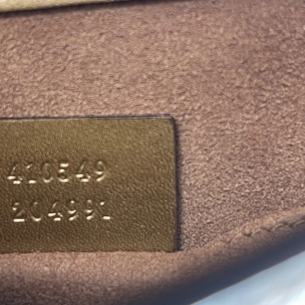 Gucci Gold Laminated Lizard Clutch w/ Crystal Dragonfly Embellishments-Preloved - Picture 14 of 16